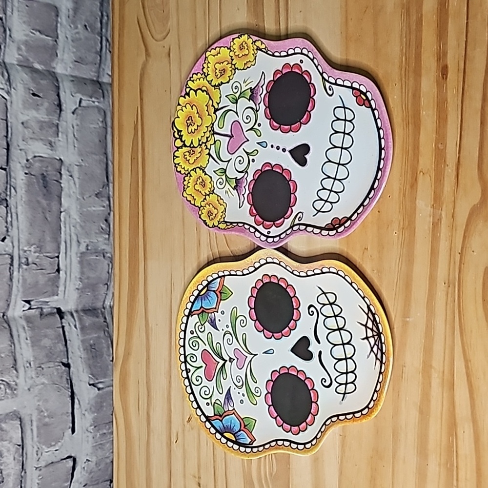 Day of the Dead plastic plates two.